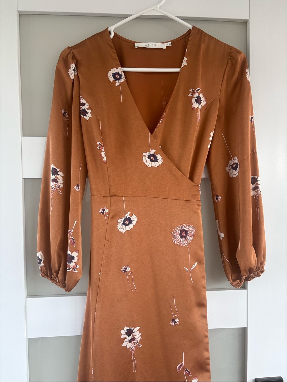 ASTR the label wrap maxi dress - Picture 2 of 5